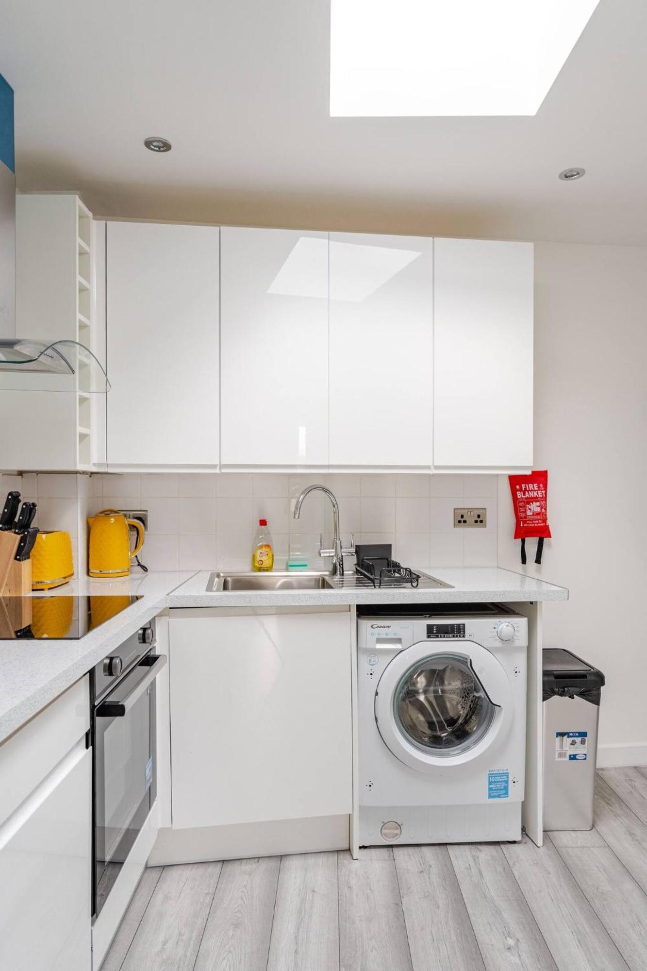 Beautiful Flat Near Central London - Entire Flat - Equipped Kitchen - Private Bathroom Bagian luar foto